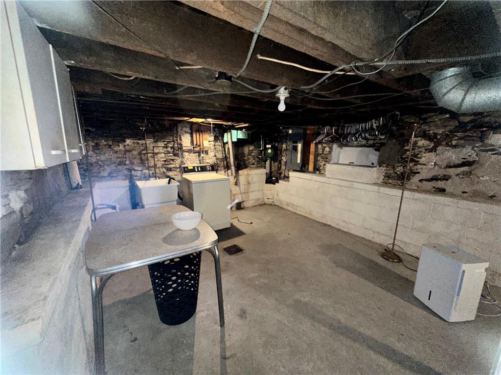 1260 Hope Hollow Road Carnegie, PA 15106 - Photo 16 of 20 Gallery Image 16