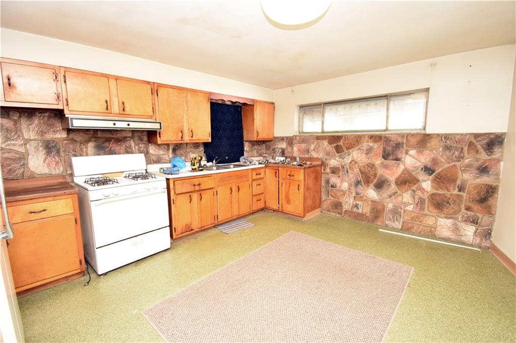 1260 Hope Hollow Road Carnegie, PA 15106 - Photo 9 of 20 Gallery Image 9