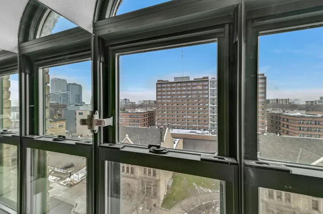 $234,900 | 270 East Highland Avenue, Unit 1011, Milwaukee, WI 53202