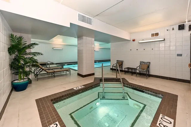 $234,900 | 270 East Highland Avenue, Unit 1011, Milwaukee, WI 53202