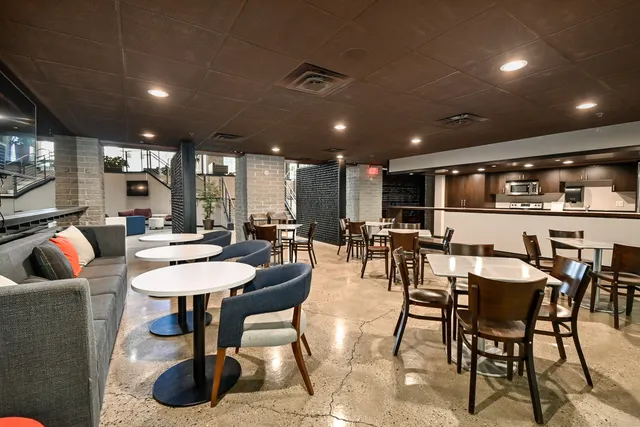 $234,900 | 270 East Highland Avenue, Unit 1011, Milwaukee, WI 53202