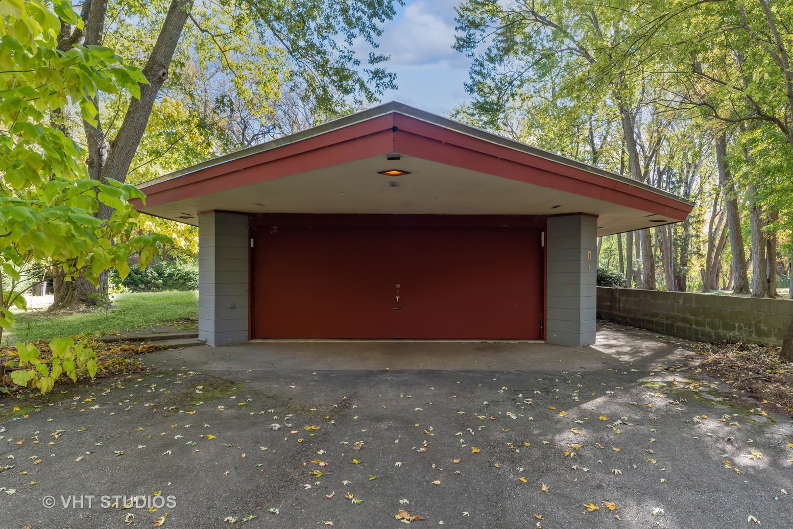 27534 West Cuba Road Barrington, IL 60010 - Photo 44 of 60 a front view of a house with a yard