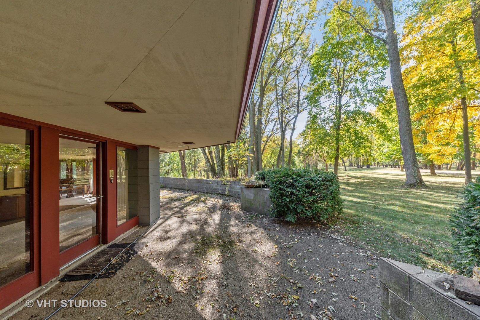 27534 West Cuba Road Barrington, IL 60010 - Photo 5 of 60