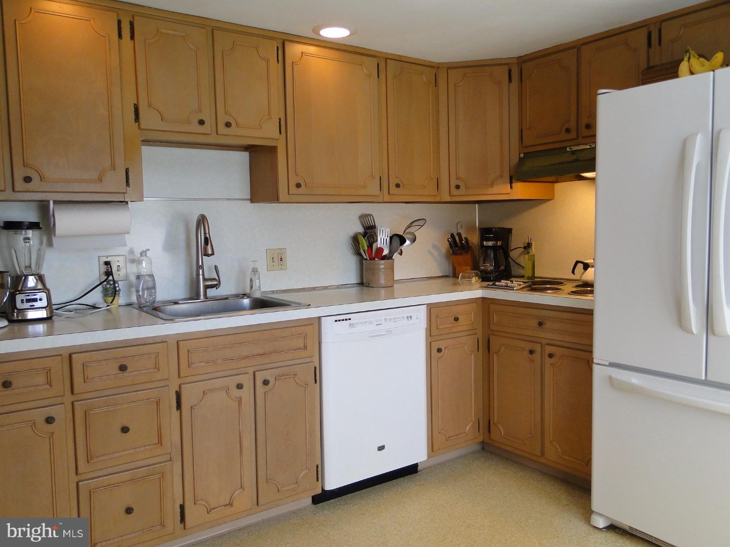5116 Fairlawn Road Center Valley, PA 18034 - Photo 6 of 23 Gallery Image 6