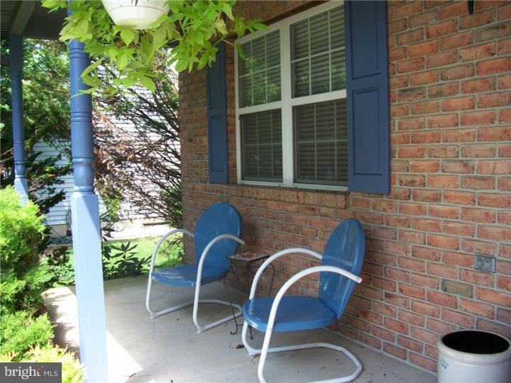 231 North View Road Fleetwood, PA 19522 - Photo 3 of 19 Porch