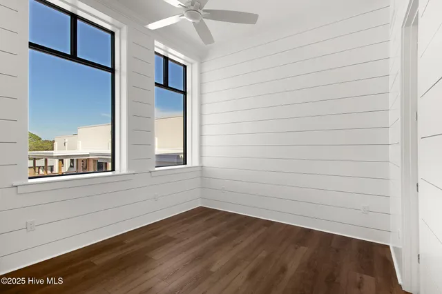 $899,000 | 805 Mulberry Street, Unit 203, Beaufort, NC 28516