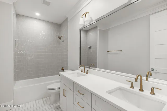 $899,000 | 805 Mulberry Street, Unit 203, Beaufort, NC 28516