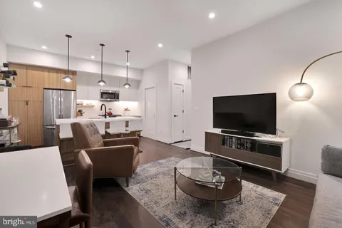 $3,500 | 1469 Florida Avenue Northwest, Unit 2, Washington, DC 20009