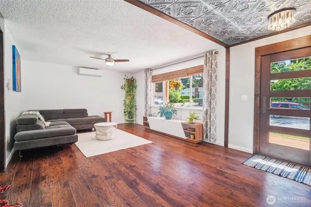 $670,000 | 1202 Eleanor Court, Steilacoom, WA 98388