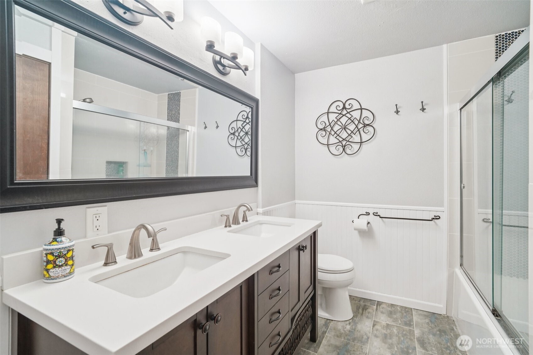 1202 Eleanor Court Steilacoom, WA 98388 - Photo 18 of 34