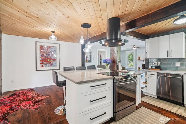 $670,000 | 1202 Eleanor Court, Steilacoom, WA 98388