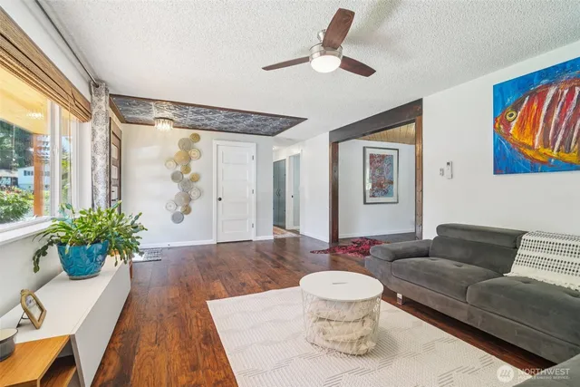 $670,000 | 1202 Eleanor Court, Steilacoom, WA 98388