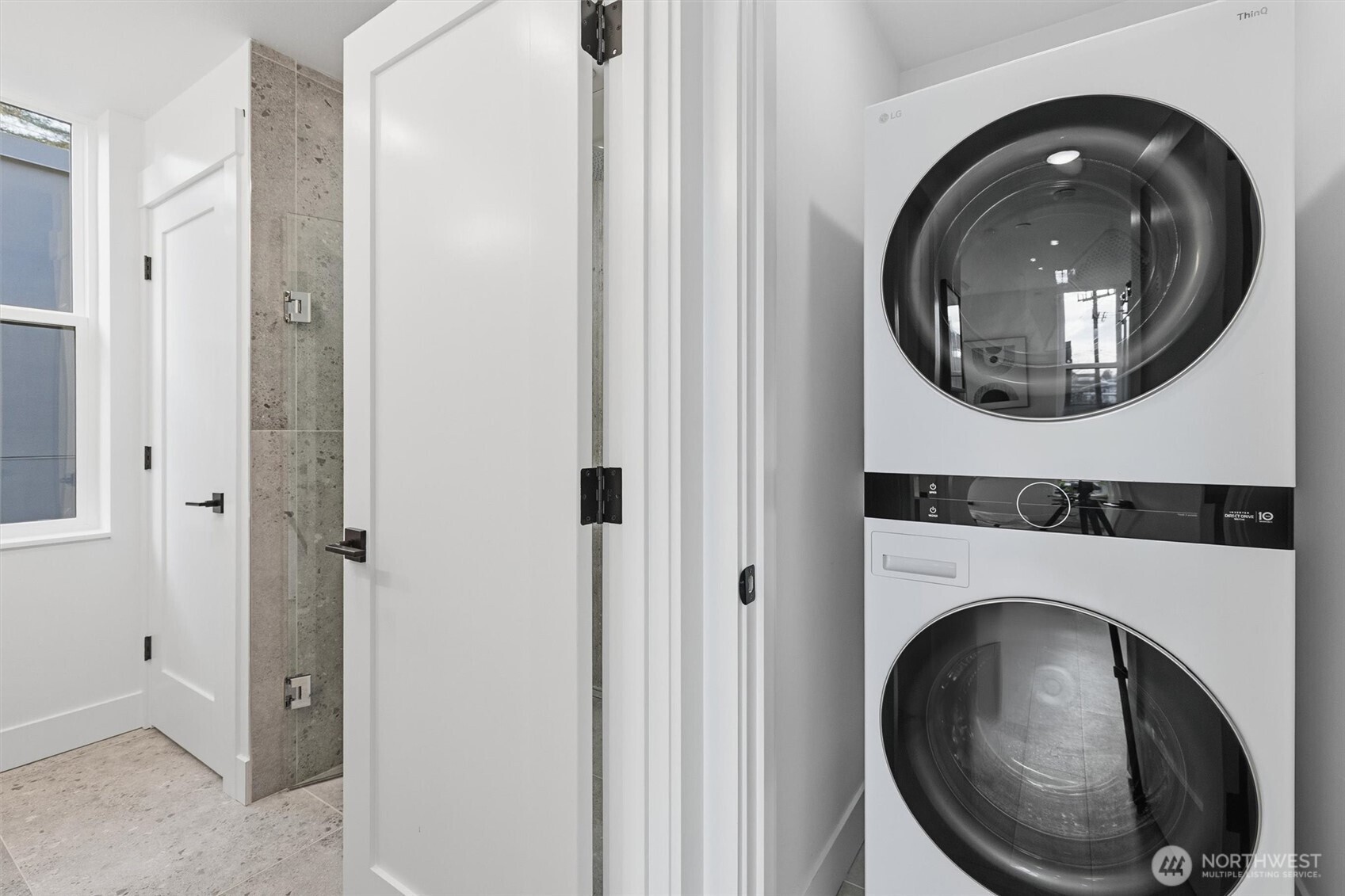 2018 Fairview Avenue East, Unit B Seattle, WA 98102 - Photo 19 of 33