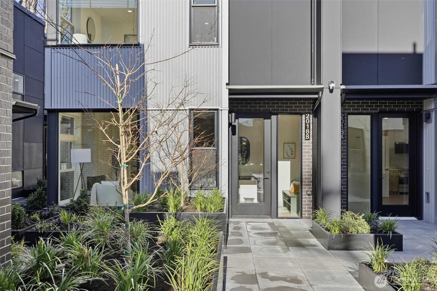 2018 Fairview Avenue East, Unit B Seattle, WA 98102 - Photo 26 of 33