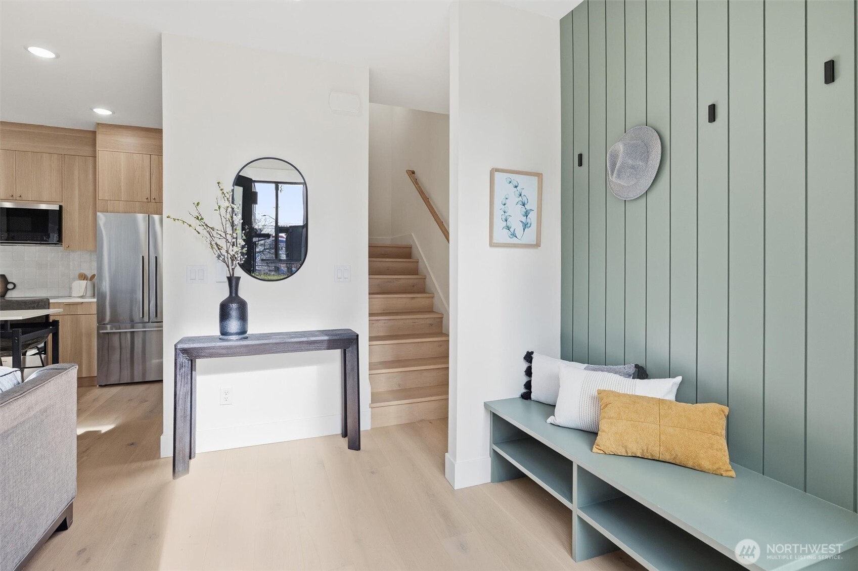 2018 Fairview Avenue East, Unit B Seattle, WA 98102 - Photo 4 of 33