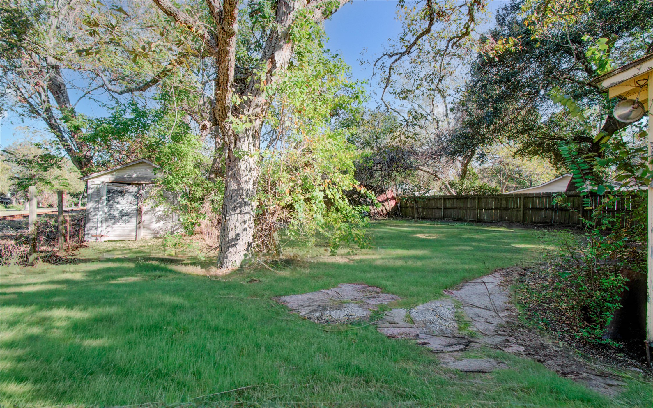 1003 Prairie Street Columbus, TX 78934 - Photo 21 of 29 a view of a park with large trees