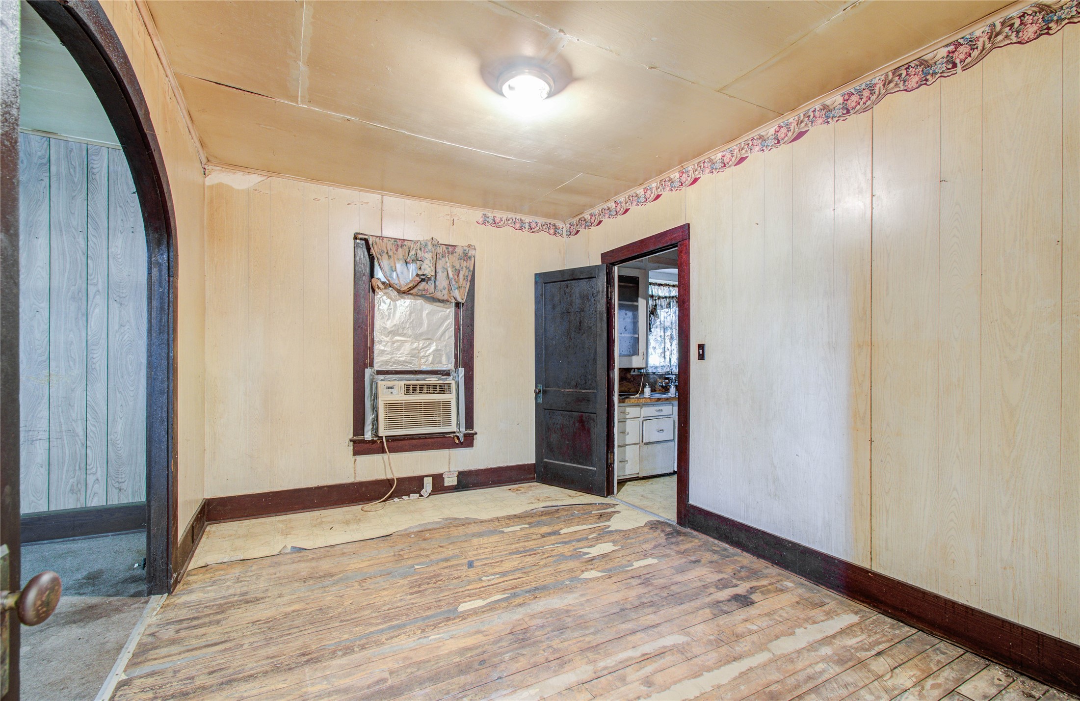 1003 Prairie Street Columbus, TX 78934 - Photo 7 of 29 a view of an empty room