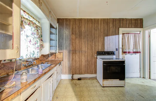 $156,750 | 1003 Prairie Street, Columbus, TX 78934