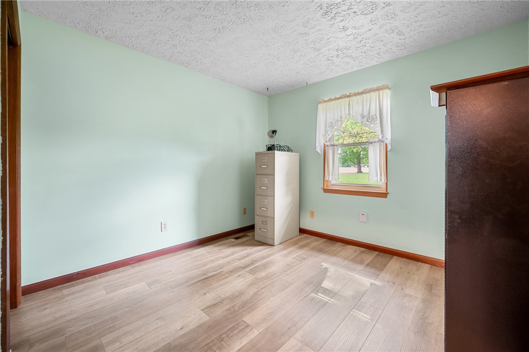 148 East Steidl Road Paris, IL 61944 - Photo 14 of 32