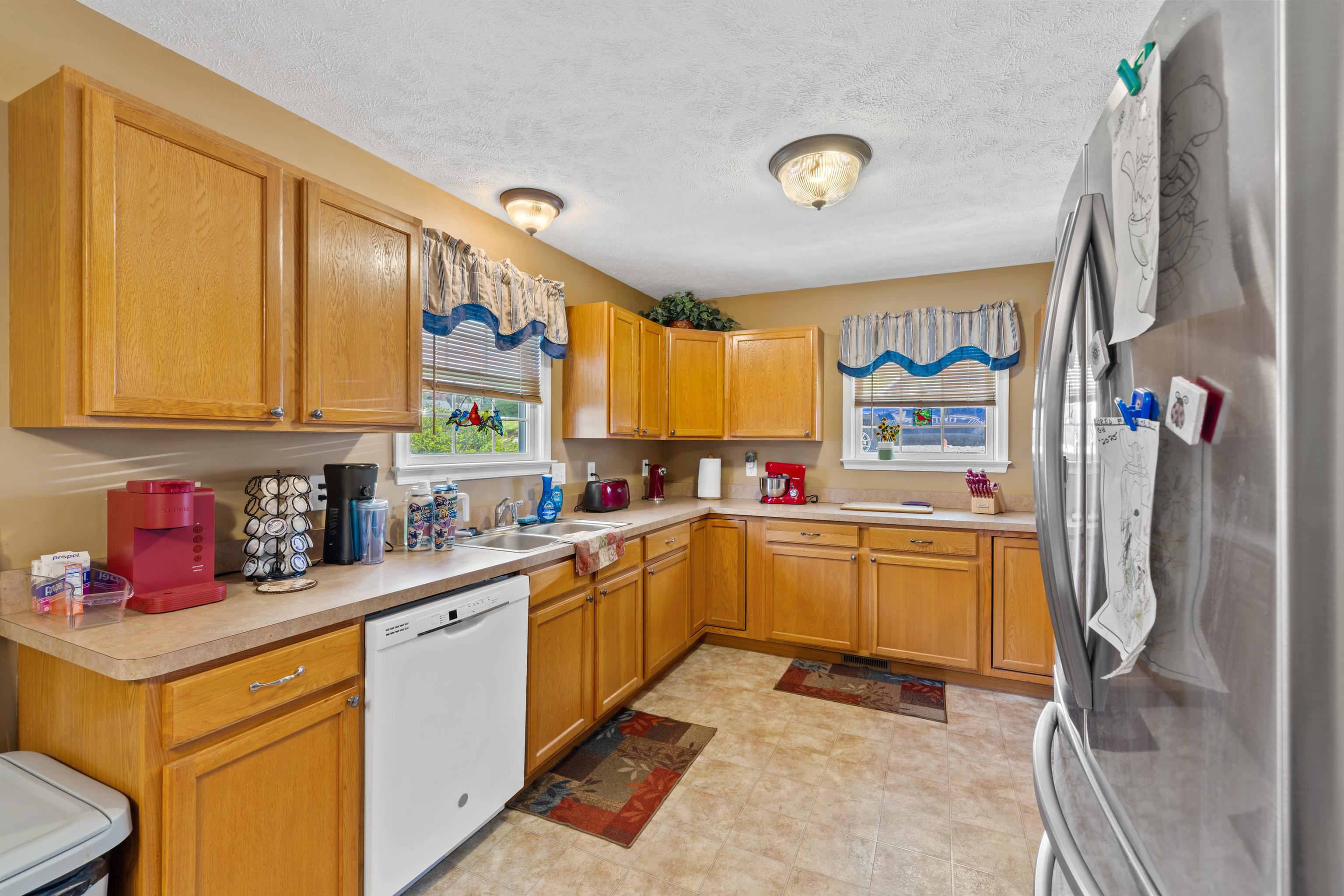 1008 Middlebrook Avenue Staunton, VA 24401 - Photo 14 of 62 Gallery Image 14