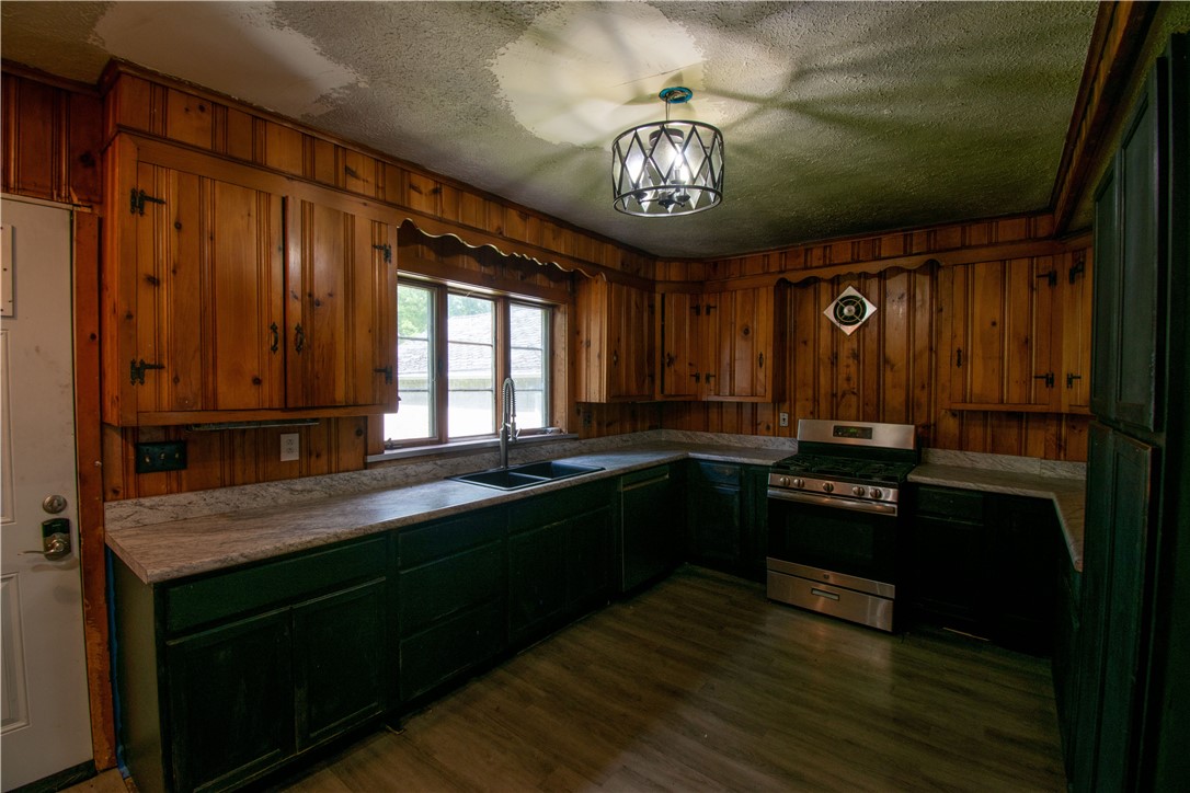182 Fall Street Seneca Falls, NY 13148 - Photo 10 of 20