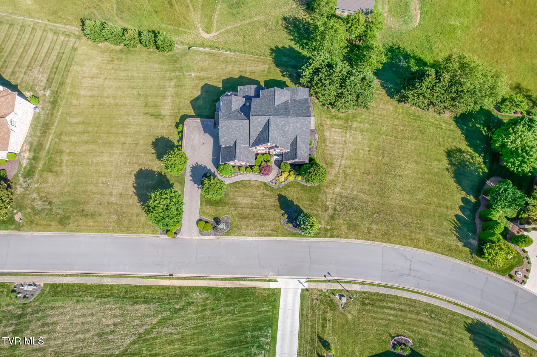 151 Laurel Ridge Drive Jonesborough, TN 37659 - Photo 5 of 106 151 Laurel Ridge Dr-4