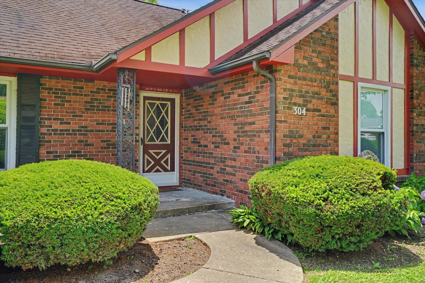 304 Cherokee Drive Georgetown, IL 61846 - Photo 5 of 51