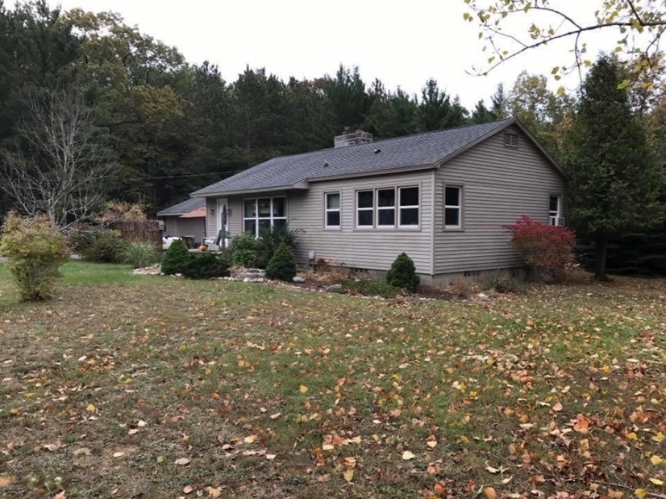 1253 Red Apple Road Manistee, MI 49660 - Photo 5 of 25 back of house