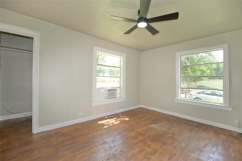901 North Howeth Street Gainesville, TX 76240 - Photo 9 of 24