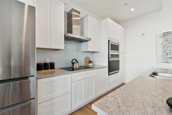 $12,500 | 1343 4th Street, Unit 202, Sarasota, FL 34236