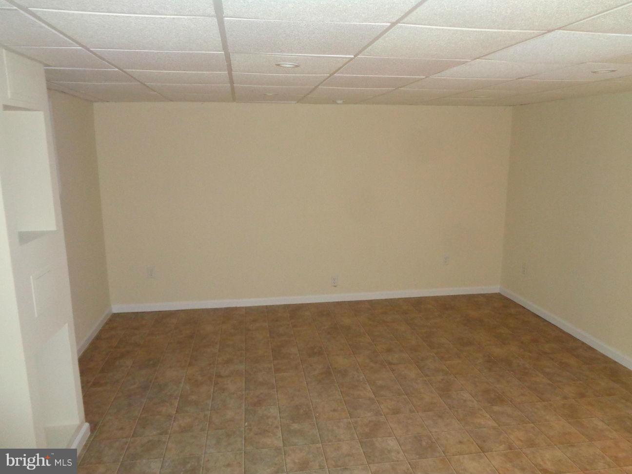 827 Wedgewood Road Baltimore, MD 21229 - Photo 18 of 22 a view of an empty room