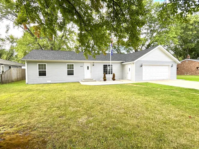 $227,000 | 415 Riverside Drive, Watervliet, MI 49098