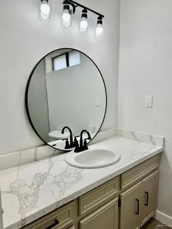 $1,600 | 108 Collins Street, Donna, TX 78537