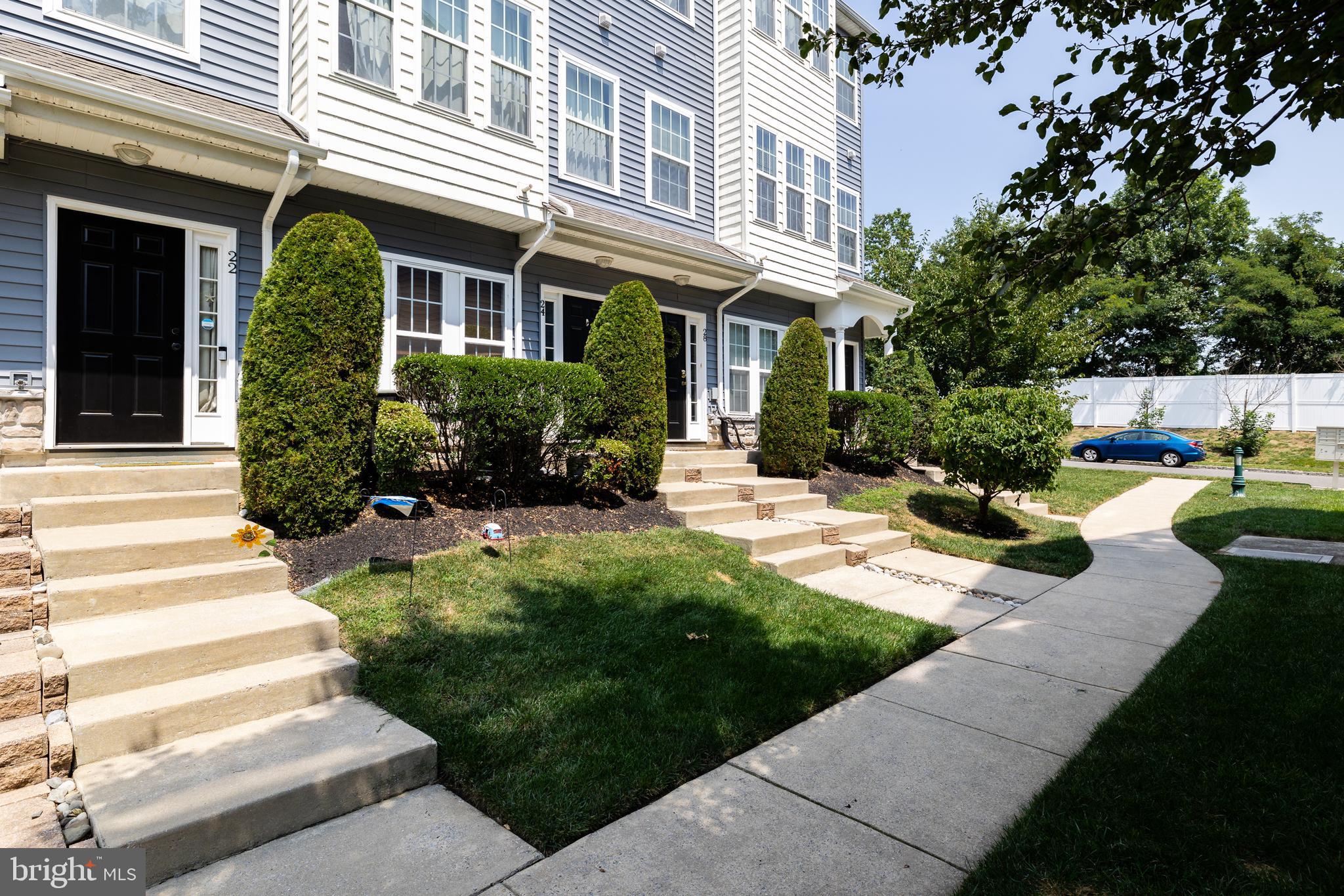 24 Teal Court Riverside, NJ 08075 - Photo 3 of 36
