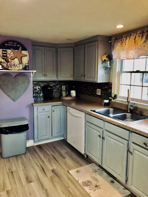 18 Fearing Hill Road Wareham, MA 02571 - Photo 5 of 29 Gallery Image 5