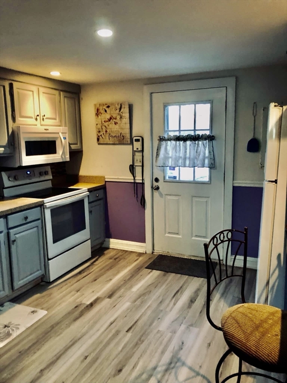18 Fearing Hill Road Wareham, MA 02571 - Photo 6 of 29 Gallery Image 6