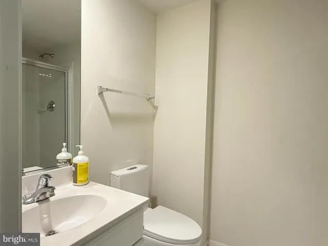 $4,000 | 819 Oak Knoll Terrace, Rockville, MD 20850