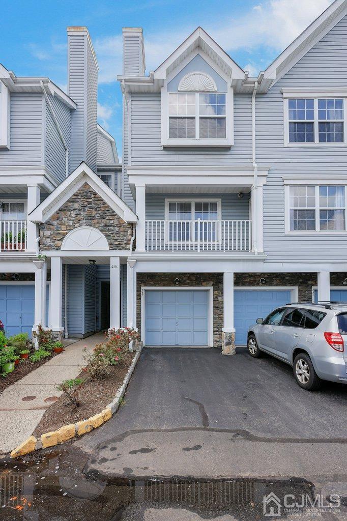 247 Prestwick Way Edison, NJ 08820 - Photo 1 of 32 Gallery Image 1