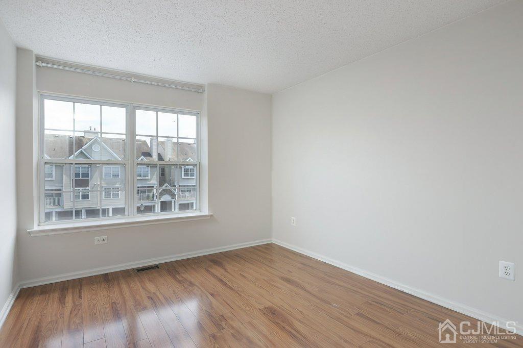 247 Prestwick Way Edison, NJ 08820 - Photo 22 of 32 Gallery Image 22