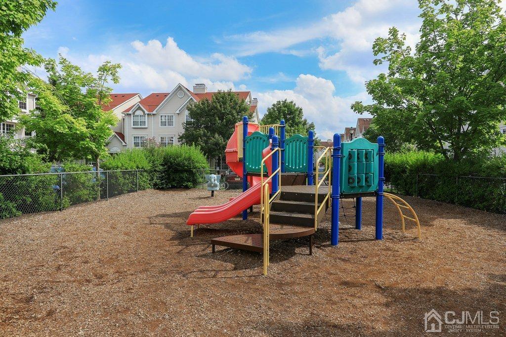 247 Prestwick Way Edison, NJ 08820 - Photo 28 of 32 Gallery Image 28