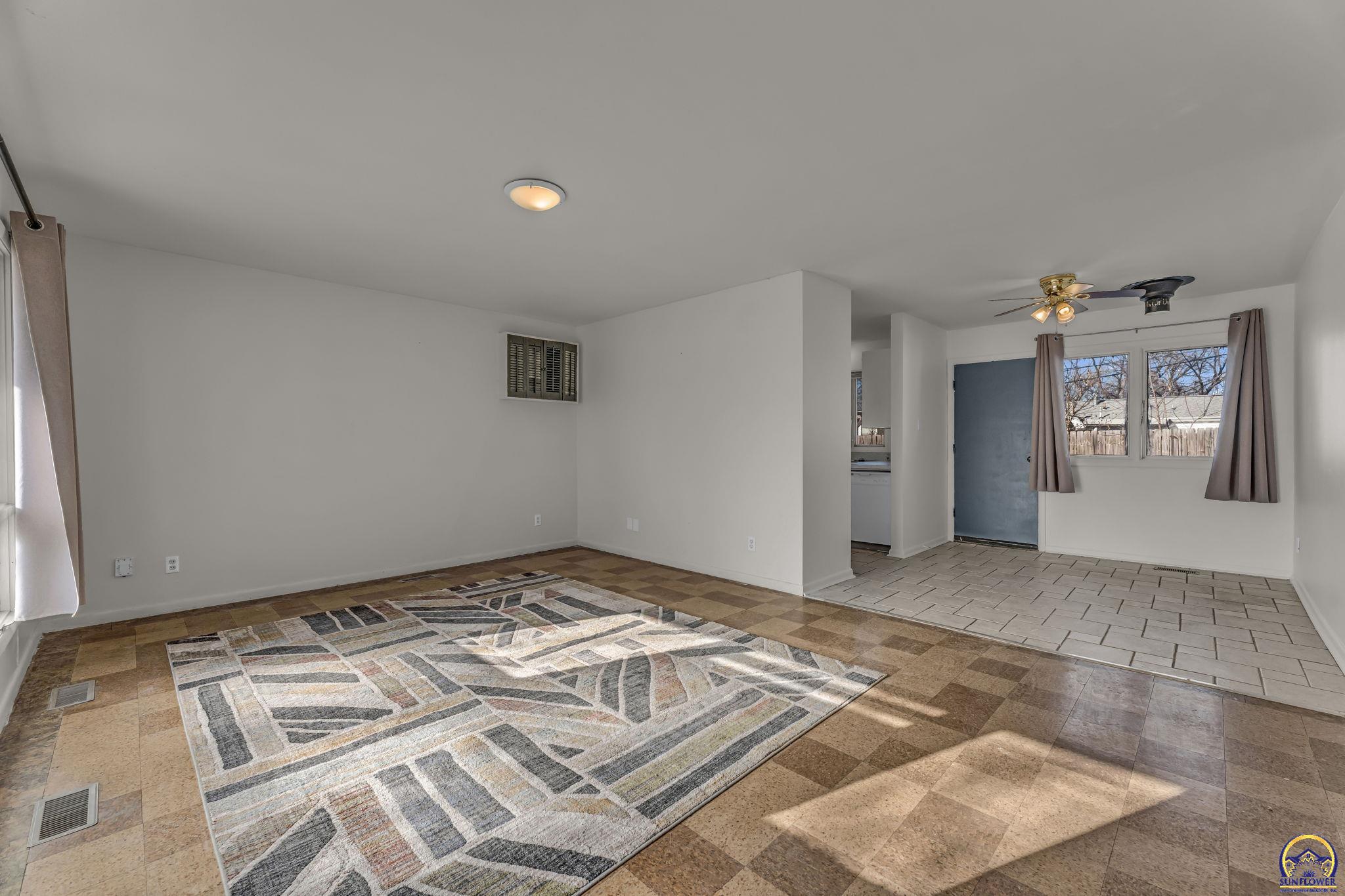 5512 Southwest 18th Terrace Topeka, KS 66604 - Photo 13 of 29