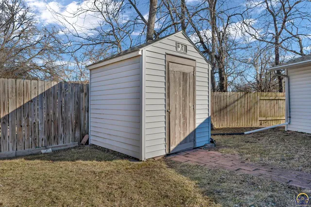 $159,000 | 5512 Southwest 18th Terrace, Topeka, KS 66604