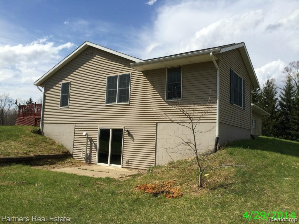 6221 North Nicholson Road Fowlerville, MI 48836 - Photo 19 of 21 Side View.jpg