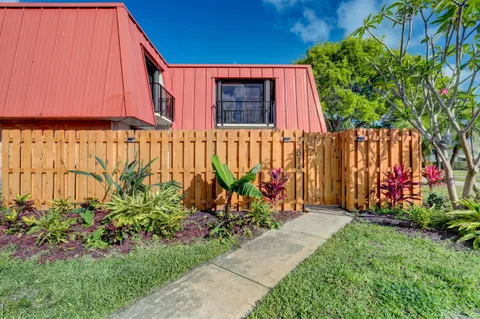 $369,000 | 3201 Meridian Way South, Unit A, Palm Beach Gardens, FL 33410