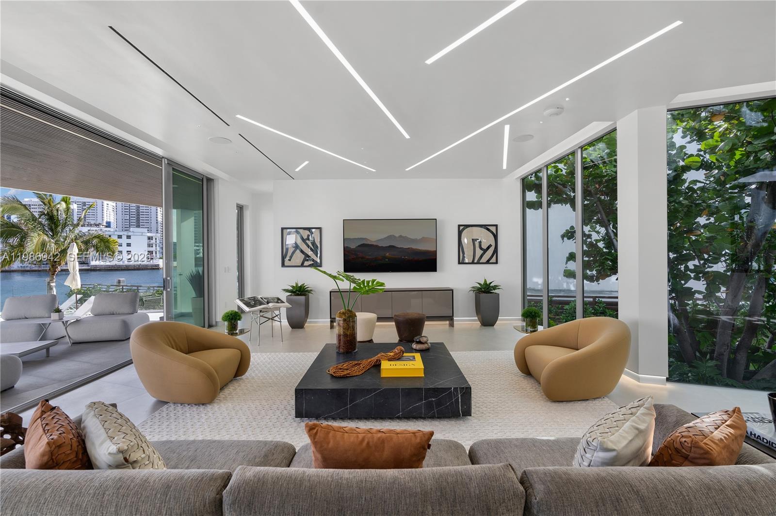 501 Palm Drive Hallandale Beach, FL 33009 - Photo 14 of 56 Gallery Image 14