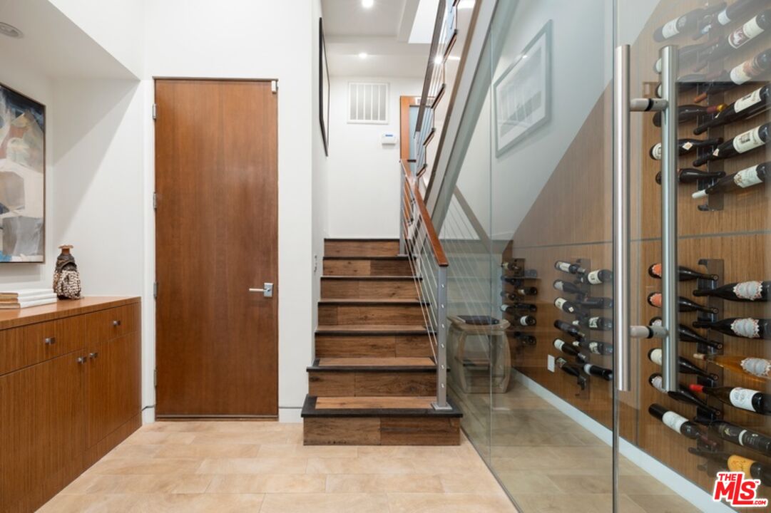 17713 Posetano Road Pacific Palisades, CA 90272 - Photo 15 of 24