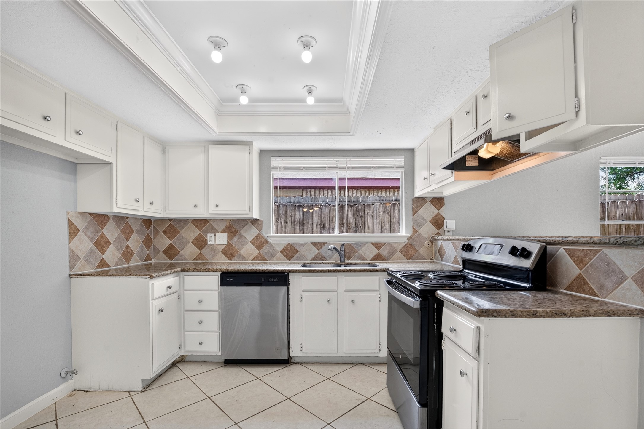 7622 Bubbling Spring Lane Houston, TX 77086 - Photo 10 of 25 Gallery Image 10