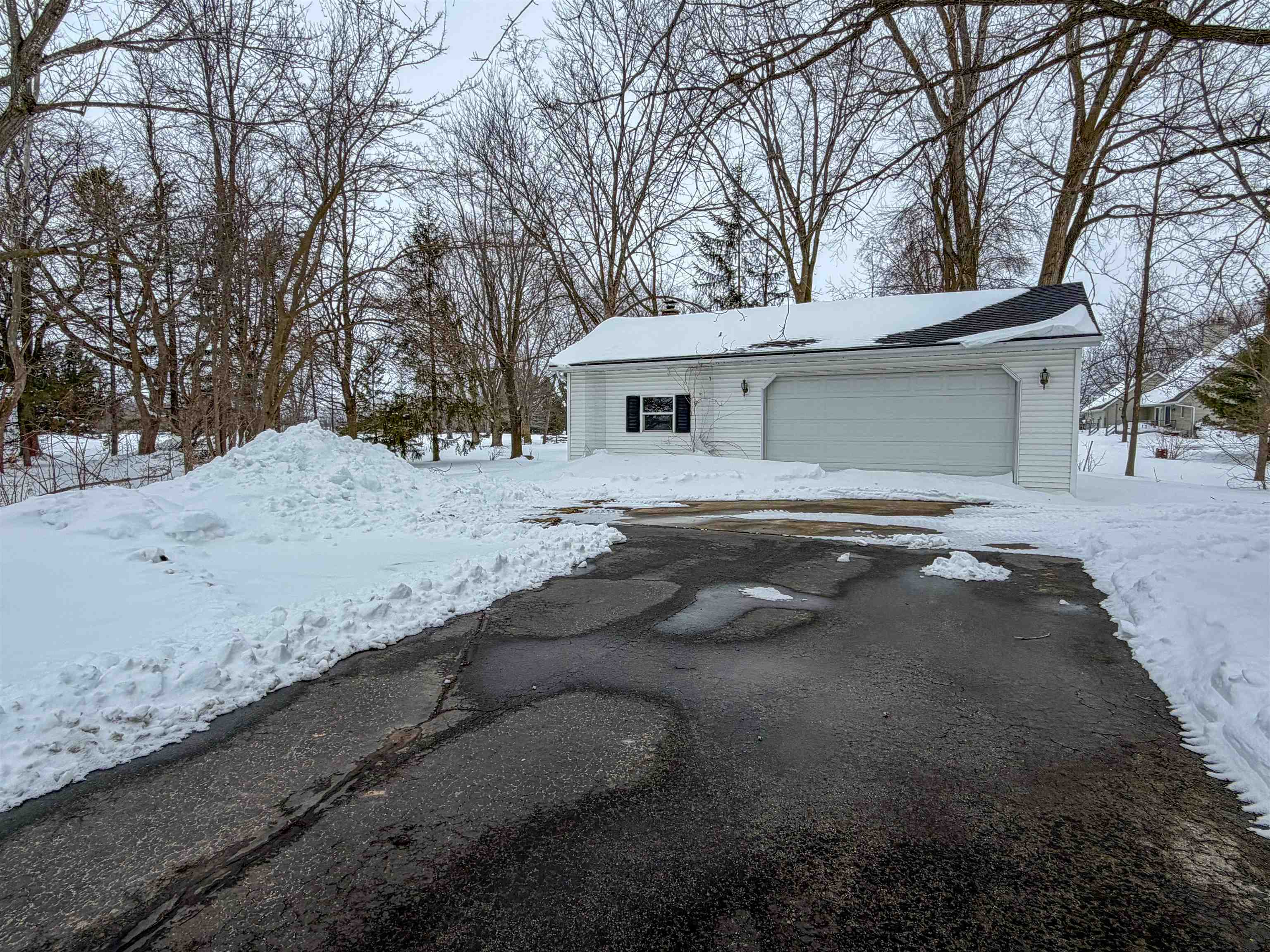 511 West Pulaski Street Pulaski, WI 54162 - Photo 4 of 32