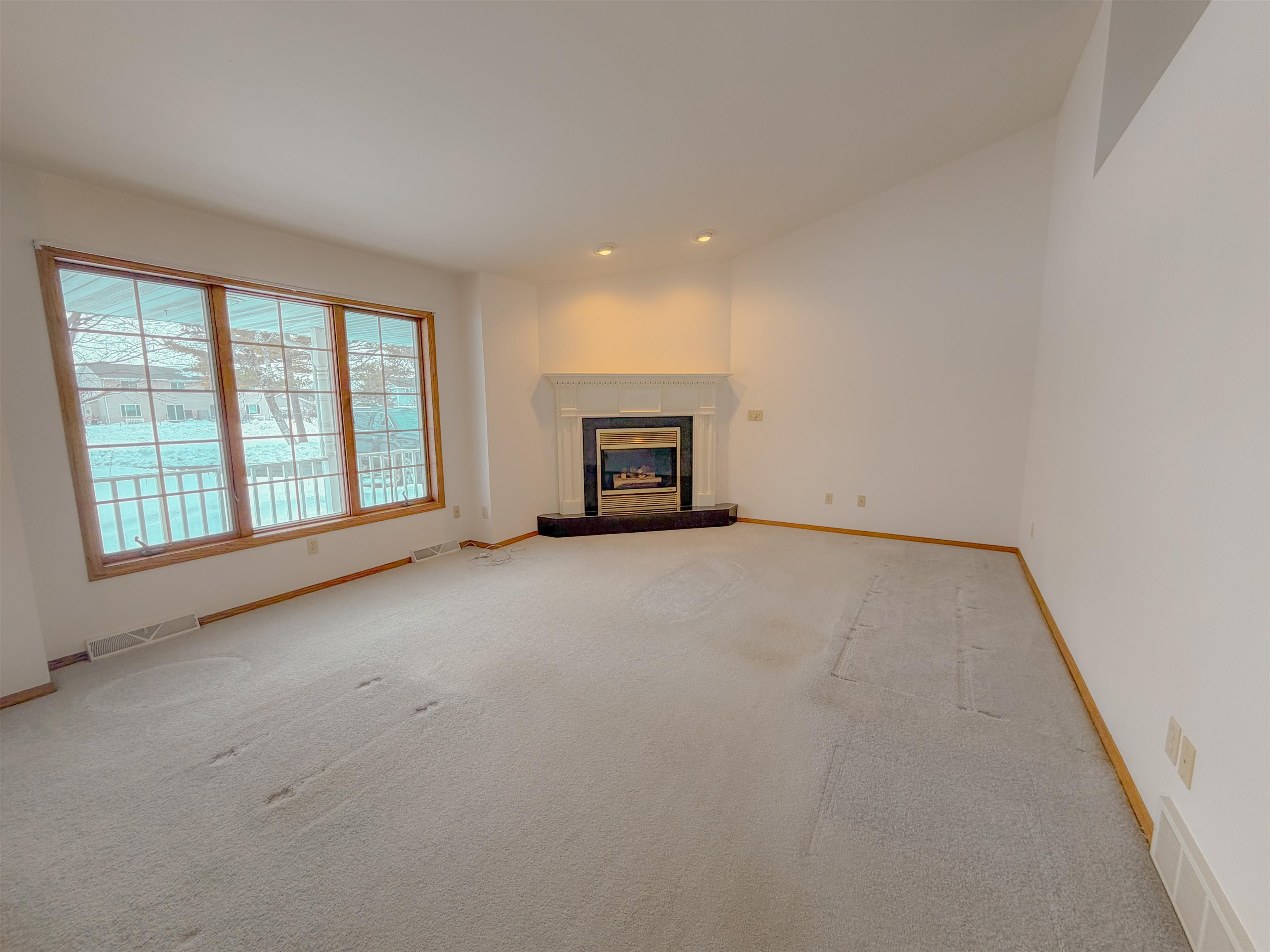 511 West Pulaski Street Pulaski, WI 54162 - Photo 7 of 32