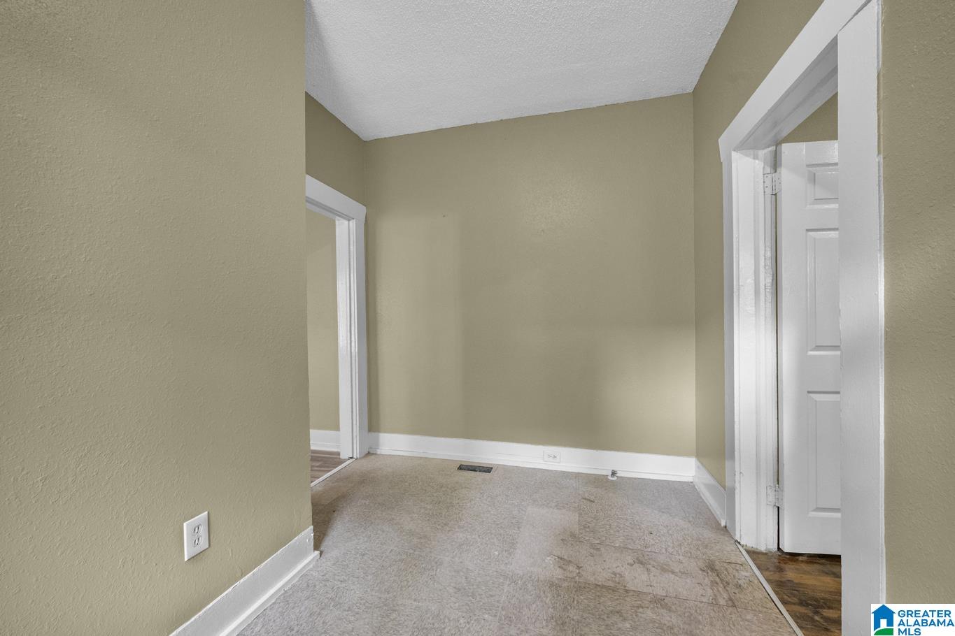 2309 22nd Street Southwest Birmingham, AL 35208 - Photo 9 of 26